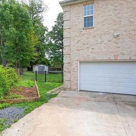 Brand New, Cozy, Modern, One-Bedroom Apartment Falls Church Exterior foto
